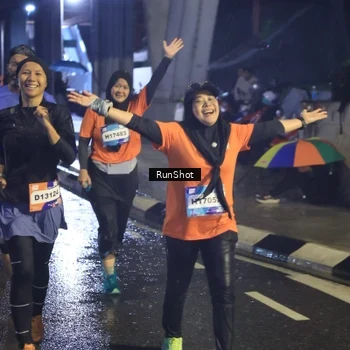 Runner Photo 7913858