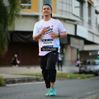 Runner Photo 7913859