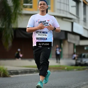 Runner Photo 7913866