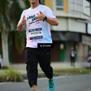 Runner Photo 7913870
