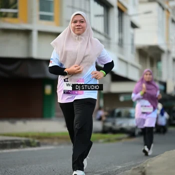 Runner Photo 7913873