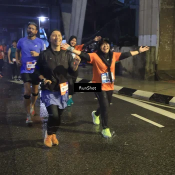 Runner Photo 7913885
