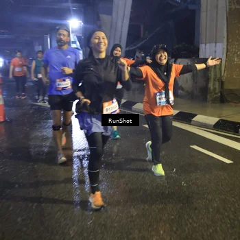 Runner Photo 7913888