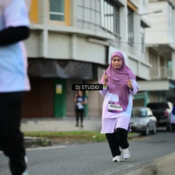 Runner Photo 7913895