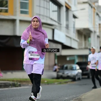 Runner Photo 7913904