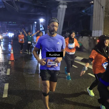 Runner Photo 7913912