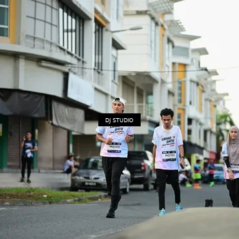 Runner Photo 7913915
