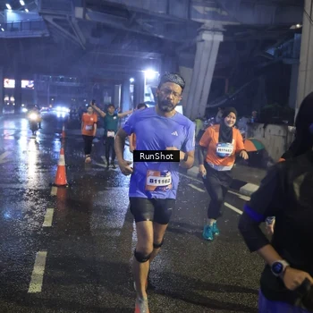 Runner Photo 7913918