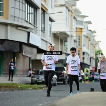 Runner Photo 7913922