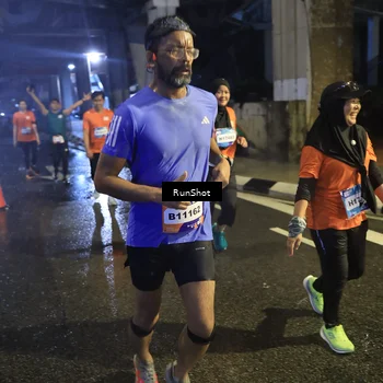 Runner Photo 7913923