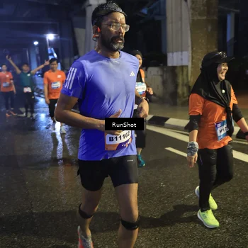 Runner Photo 7913926