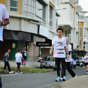 Runner Photo 7913951