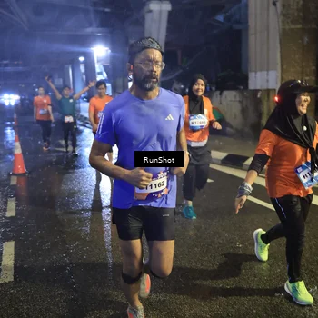 Runner Photo 7913953