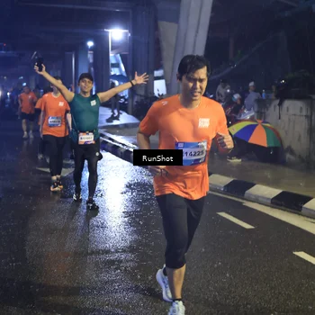 Runner Photo 7913957