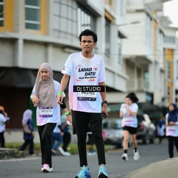Runner Photo 7913959