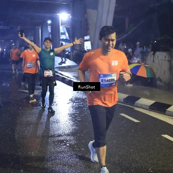 Runner Photo 7913960