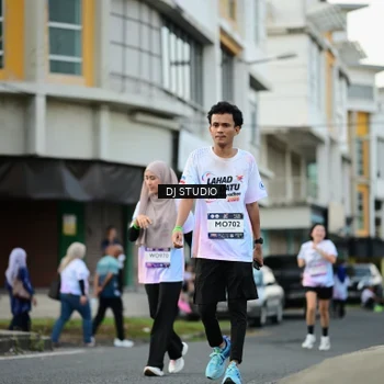 Runner Photo 7913961