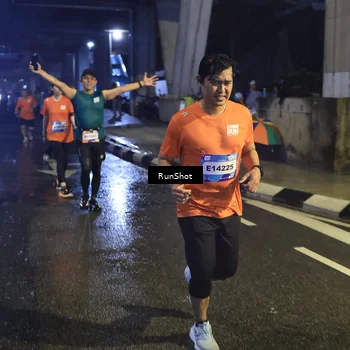 Runner Photo 7913968