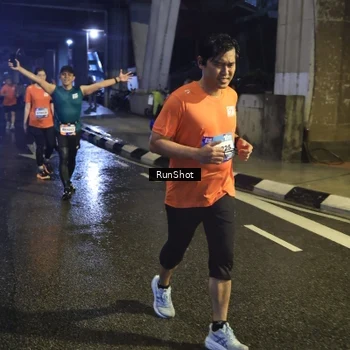 Runner Photo 7913970