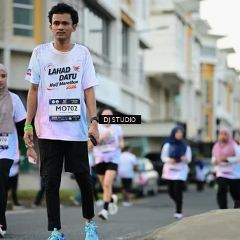 Runner Photo 7913973