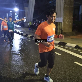 Runner Photo 7913985