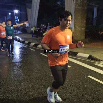 Runner Photo 7913990