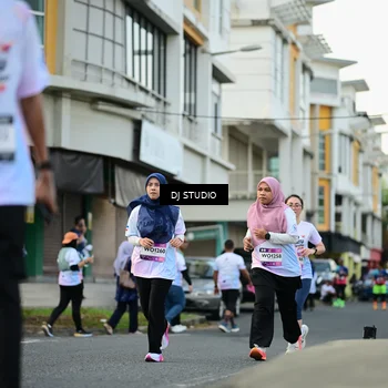 Runner Photo 7913993