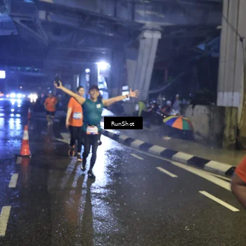 Runner Photo 7913995