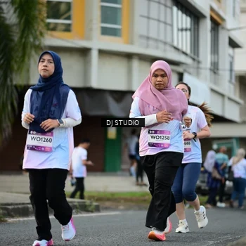 Runner Photo 7913998