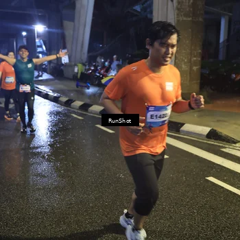 Runner Photo 7914004