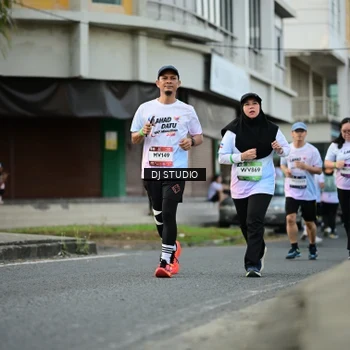 Runner Photo 7914020