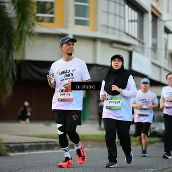 Runner Photo 7914023