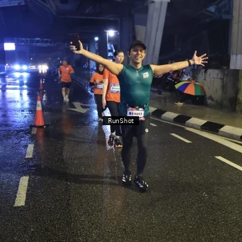 Runner Photo 7914039