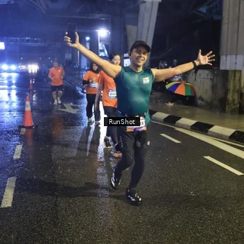 Runner Photo 7914045