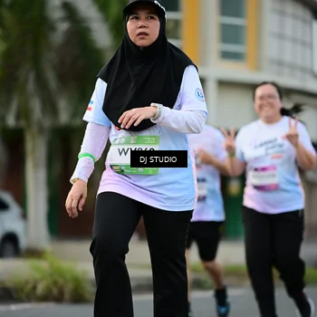 Runner Photo 7914046