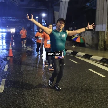 Runner Photo 7914048