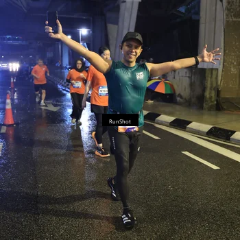 Runner Photo 7914050