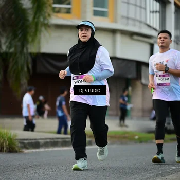 Runner Photo 7914062