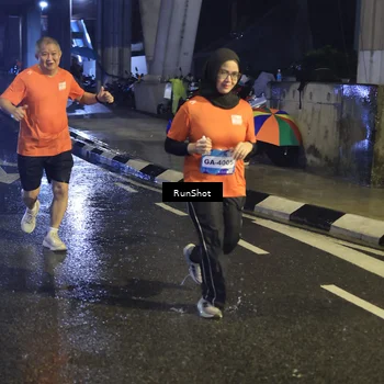 Runner Photo 7914106