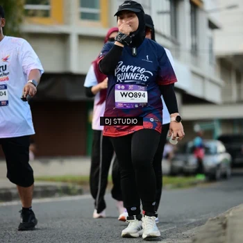 Runner Photo 7914112