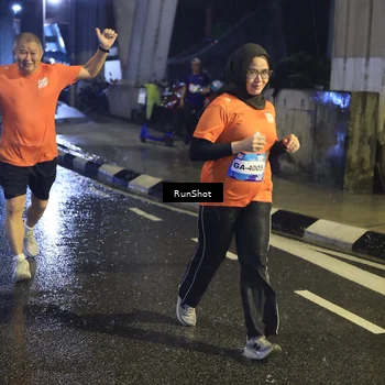 Runner Photo 7914117