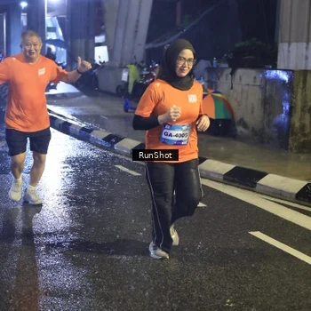 Runner Photo 7914124