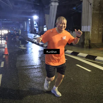 Runner Photo 7914151