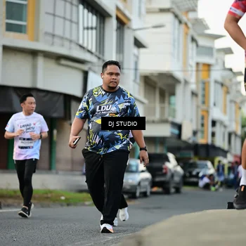 Runner Photo 7914176