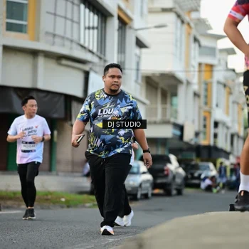 Runner Photo 7914181