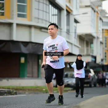 Runner Photo 7914216