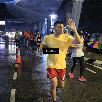 Runner Photo 7914242