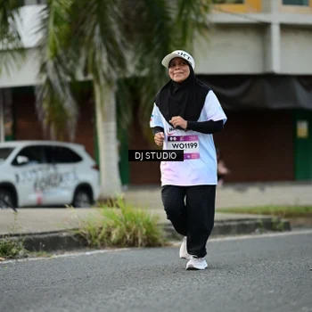 Runner Photo 7914287