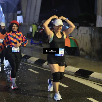 Runner Photo 7914371