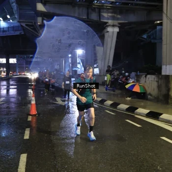 Runner Photo 7914430